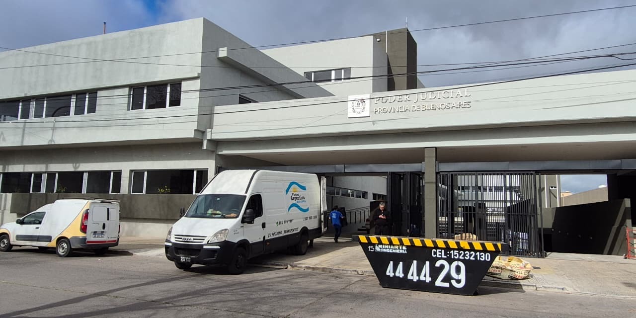 Arranc� la mudanza hacia el Polo Judicial